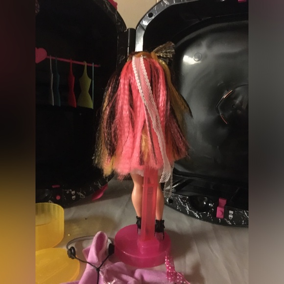 Lol omg remix doll - Picture 2 of 5